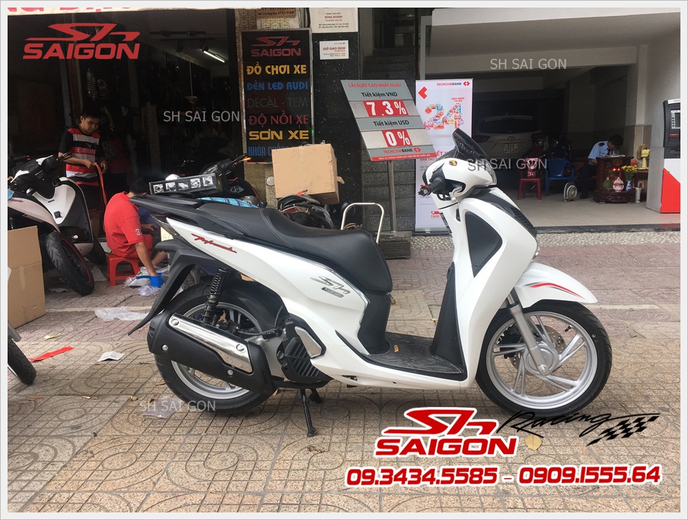 do-combo-body-kit-300i-dang-cap-gia-re-cho-xe-sh-vn-2017005