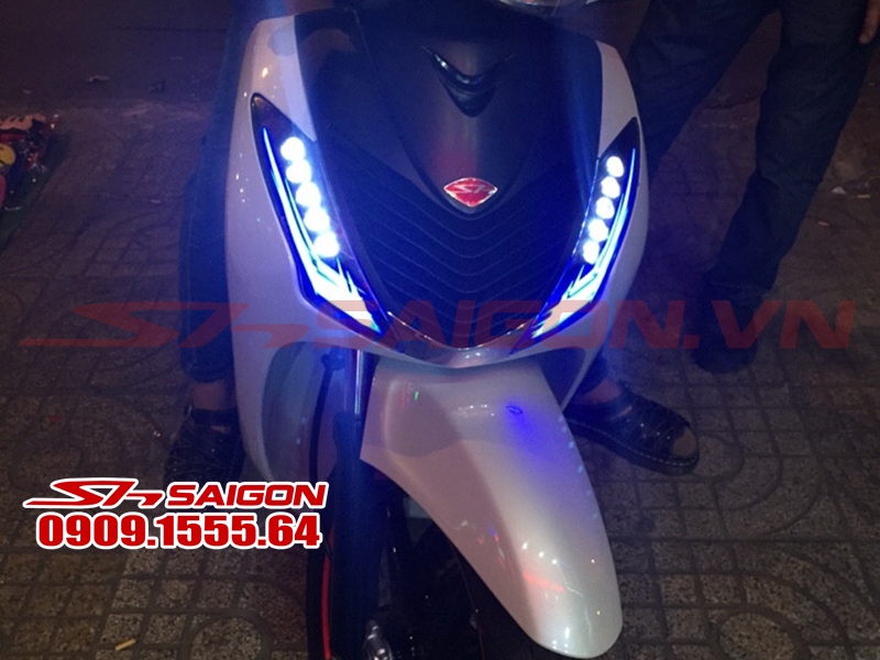 Độ Đèn Led Audi-Olock-Gương cầu cho xe SH Việt Nam 2012 , SH Ý Nhập 2010 cực đỉnh tại HCM= Xe SH Việt 2014 , SH Ý Nhập 2010 Độ Đèn Led Audi-Olock-Xenon cực độc= Chế Đèn Xinhan Led Audi-Olock-Xenon cho xe SH VN 2016 , SH Ý Nhập 2010