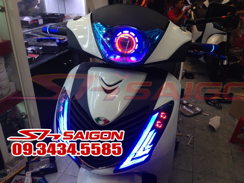 ĐỘ DÀN ÁO Ý , ĐỘ LED AUDI SH VÀ DÁN DECAL CHÓA ĐÈN