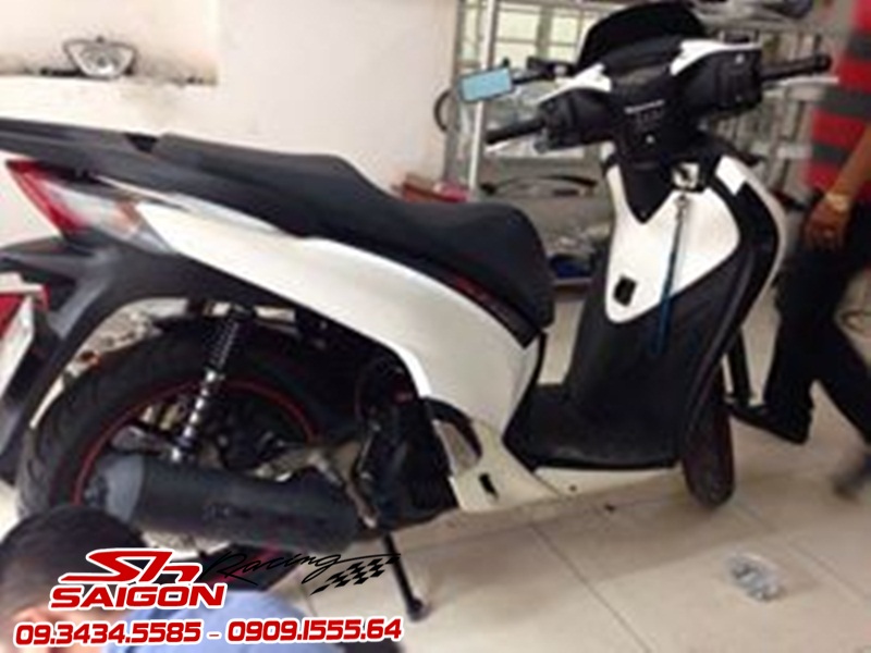 HONDA SH VIET NAM = DO CHOI TRANG TRI VOI BO DAN AO TRUOC SAU DO KIEU SH ITALIA - MAM DO PHUOC TRUOC KIEU