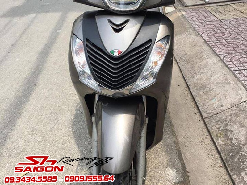 honda sh viet nam len do choi trang tri voi bo dan ao che kieu truoc va sau - phuoc sau ohlin - tay thang - bao tay - mam do 5 cay sh italia
