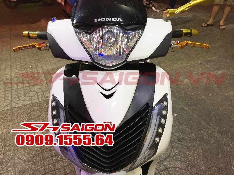 ĐỘ ĐÈN LED AUDI CHO XE SH VIỆT NAM 2013  =ĐỘ ĐÈN LED AUDI CHO XE SH VIỆT 2014=LÊN DÀN ÁO XE SH Ý 2010 CHO XE SH VIỆT 2012