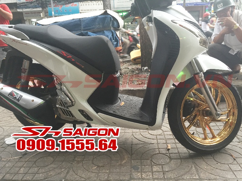 LÊN ĐỜI XE SH VN 2015 THÀNH DÀN ÁO XE SH Ý NHẬP =DÀN ÁO XE SH Ý NHẬP VỪA KHÍT GẮN KHỚP  CHO XE SH VN 2016 =ĐỘ DECAL PHẢN QUANG  CHO XE SH VIỆT NAM 2017